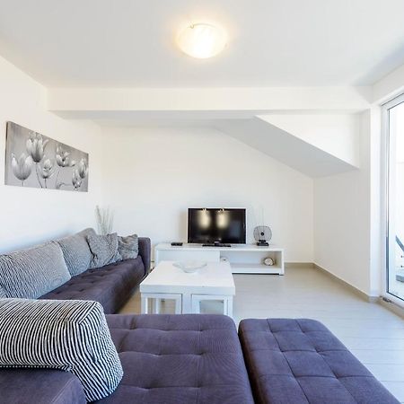קאבטאט Apartments Niko מראה חיצוני תמונה