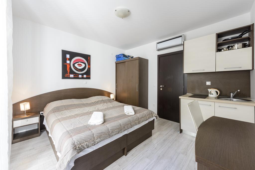 קאבטאט Apartments Niko מראה חיצוני תמונה